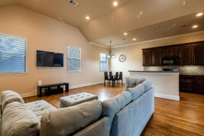 Galleria 3 BR Multi-Level Home